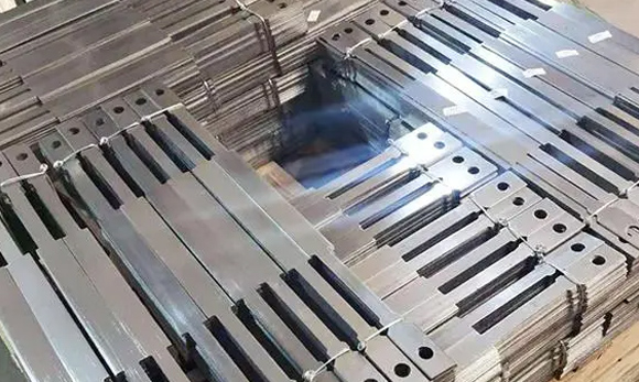 國內(nèi)產(chǎn)能迫近天花板疊加歐洲能源成本高企 電解鋁價格易漲難跌？【機構(gòu)研報】